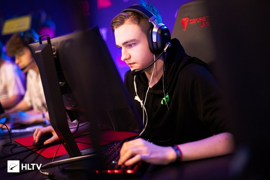 探索HUAWEI MateBook Fold的创新与魅力